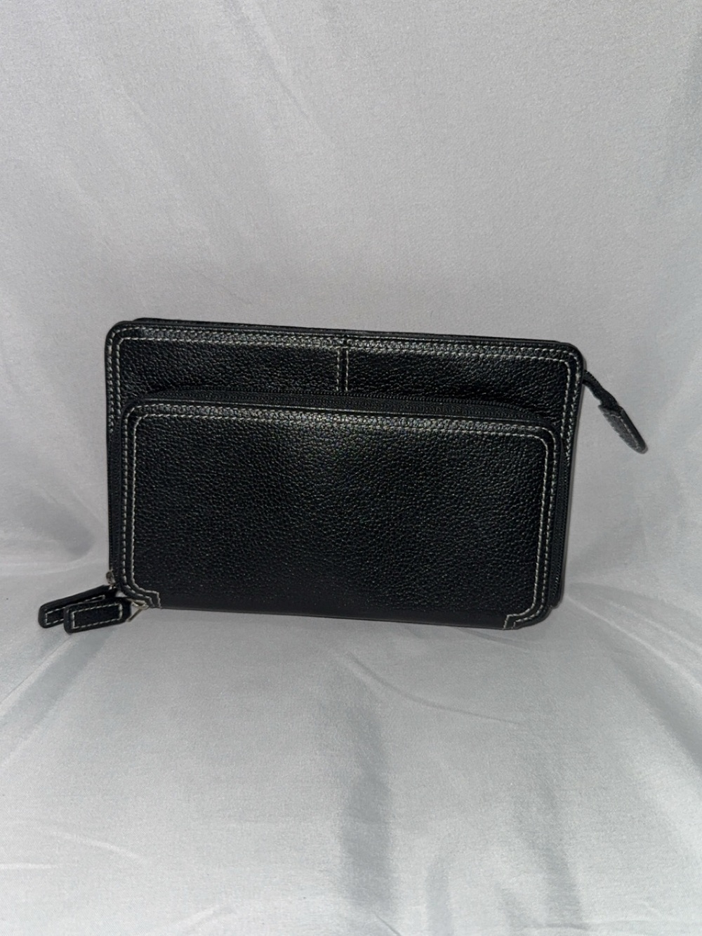 Levenger Majorca Black Leather Zip Wallet
